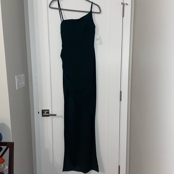 NWT Windsor Store Alda One-Shoulder High Low Crepe Dress in Hunter Green - Picture 2 of 6